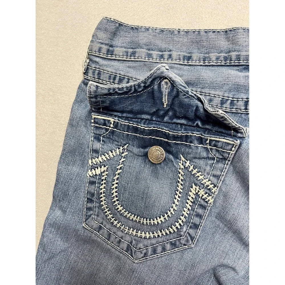 True Religion Ricky Big T‎ Straight Leg XL 38x30 Jeans Light Wash  White Stitch